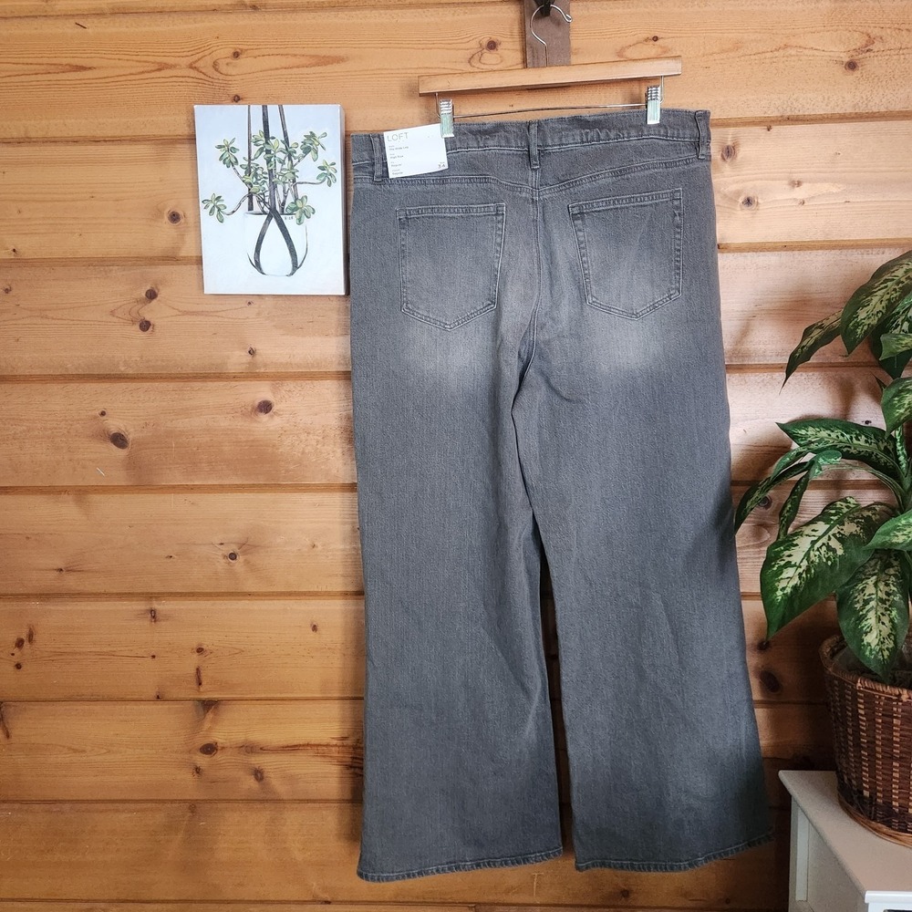 LOFT NWT High Waist The Wide Leg Jeans Gray Stone Wash Whisker Denim Plus Sz 18 - Picture 4 of 10